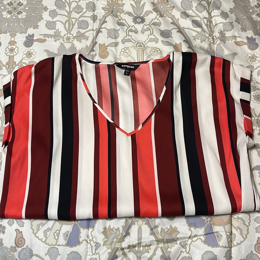 Express Striped Set - Picture 2 of 4